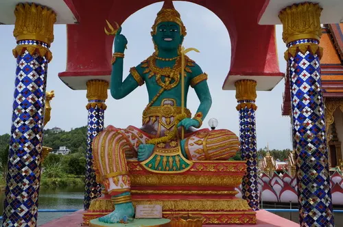 Colourful statues at Wat Plai Laem, Koh Samui